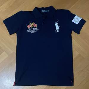 Det Ralph lauren polo lite chief keef aktig🔥🙏 Big logo o USA🦅🦅💯🔥hmu om due intresserad🫶💀 pris går oxå att diskutera💸💸🤘