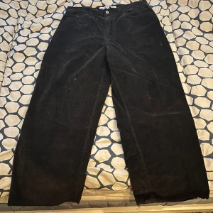 Manchester Big boys Medium  - Baggy Manchester Big boys i storlek M tyvärr uppklippta 