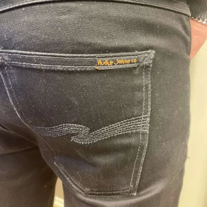 Nudie jeans  - Säljer mina nudie jeans då jag aldrig använder dem. Storlek 30/32. Nypris cirka 1600
