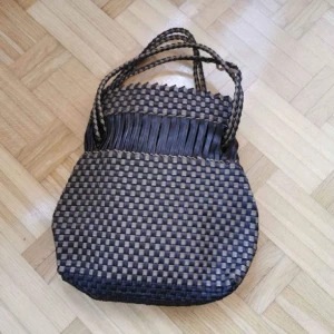 Retro brun vävd väska - Retro väska i fint skick 