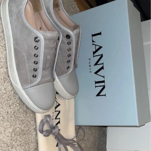 Lanvin skor - Gråa lanvins i bra skicka Låda och tillbehör medföljer Uk 8 42-43