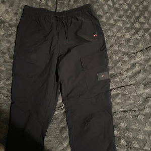 Tommy Hilfiger cargo byxor - Storlek L.Ny!