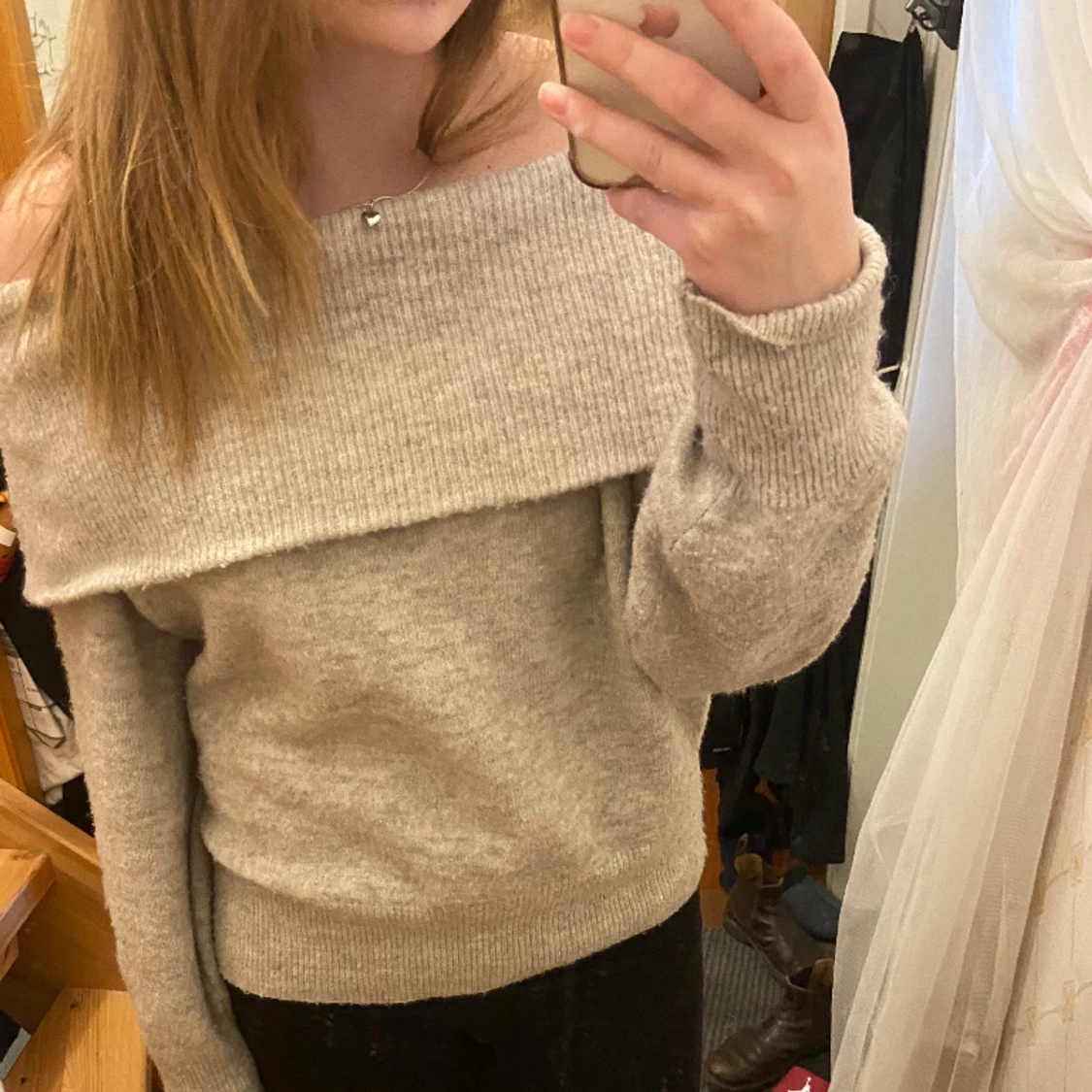 Off shoulder tröja - 90