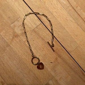 Armband med S - Pris kan ändras