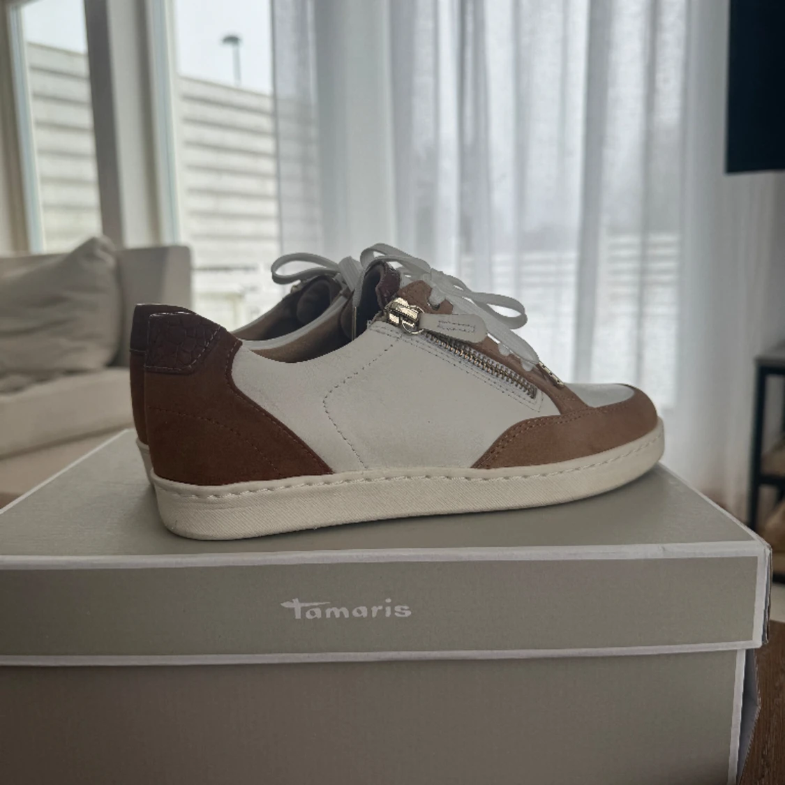 Sneakers från Tamaris - 90
