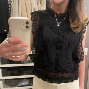 Spetstopp - Svart Spetstopp, fint skick!🥰