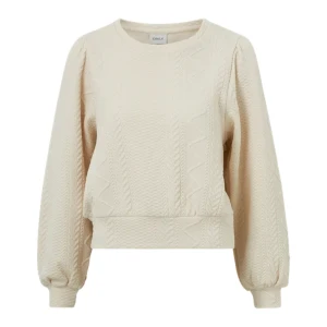 Only vit tröja - Jättesöt vit tröja med flätande mönster och puffärm! Köpt på vero moda för 330kr Säljer för 100