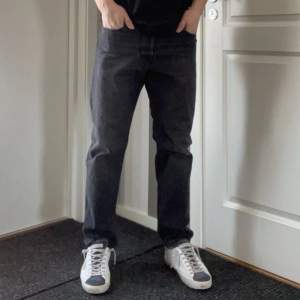 Säljer dessa feta & populära jeans från Jack&Jones | 31/32 | Använda ett fåtal gånger | Bara att höra av sig vid frågor eller funderingar 👍