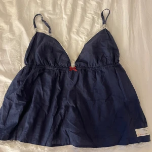 Odd Molly topp - säljer för dne inte kommer till användning längre och är lite för stor 