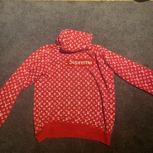 Lv supreme hoodie - Storlek Xl, Bra skick, Andvänd få gånger