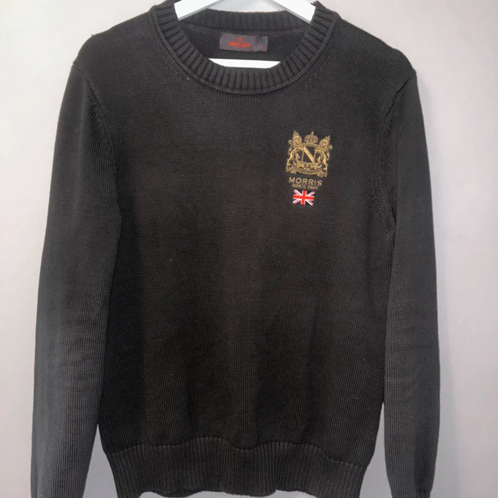 Snygg stickad morris tröja, använd ett fåtal gånger för märkte att den var för liten. Storlek M, nypris 1599kr. Pris går att diskutera vid snabb affär!!. Neuletakit & Villapaidat.