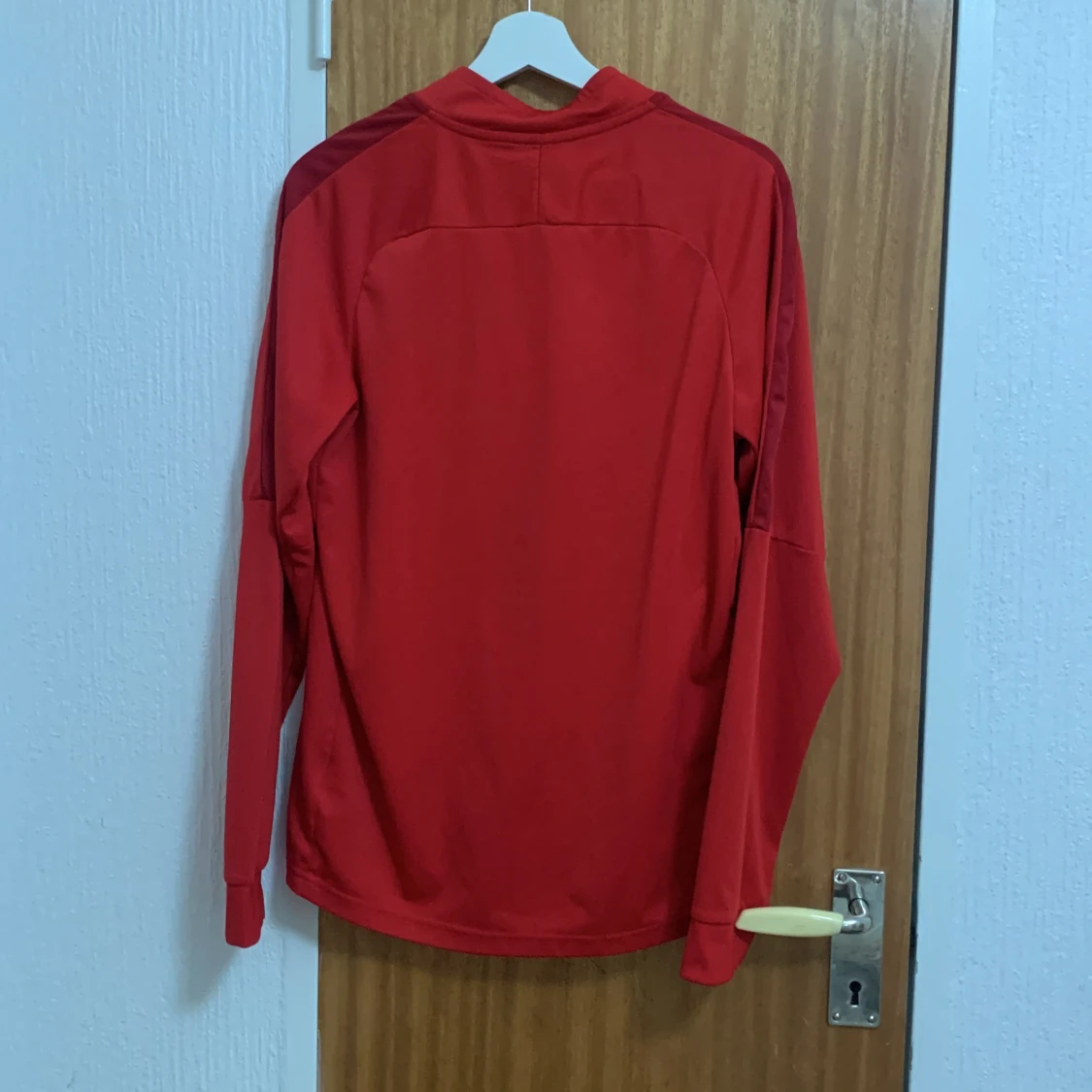 Nike Träningskofta - Perfekt för Dina Träningspass! - 92