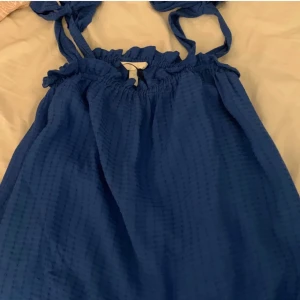 Linne - Säljer ett linne/topp från hm! Perfekt till sommaren!🥰🥰