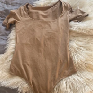 tröja  - har knappt använd denna kanske en gång innan den är i jätte bra skick.