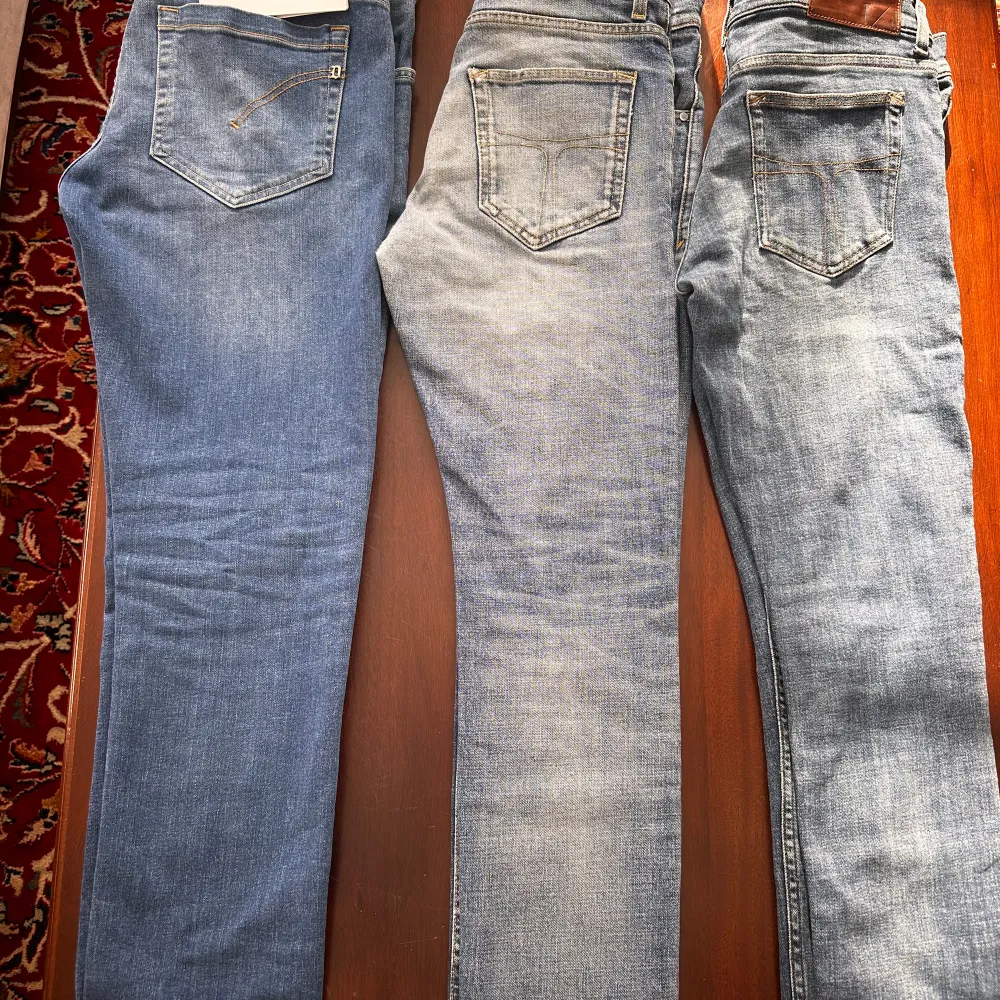 Två par Tiger Of Sweden Jeans och ett par dondup jeans i George modellen! Gå in i profilen för ytterligare information!. Jeans & Byxor.