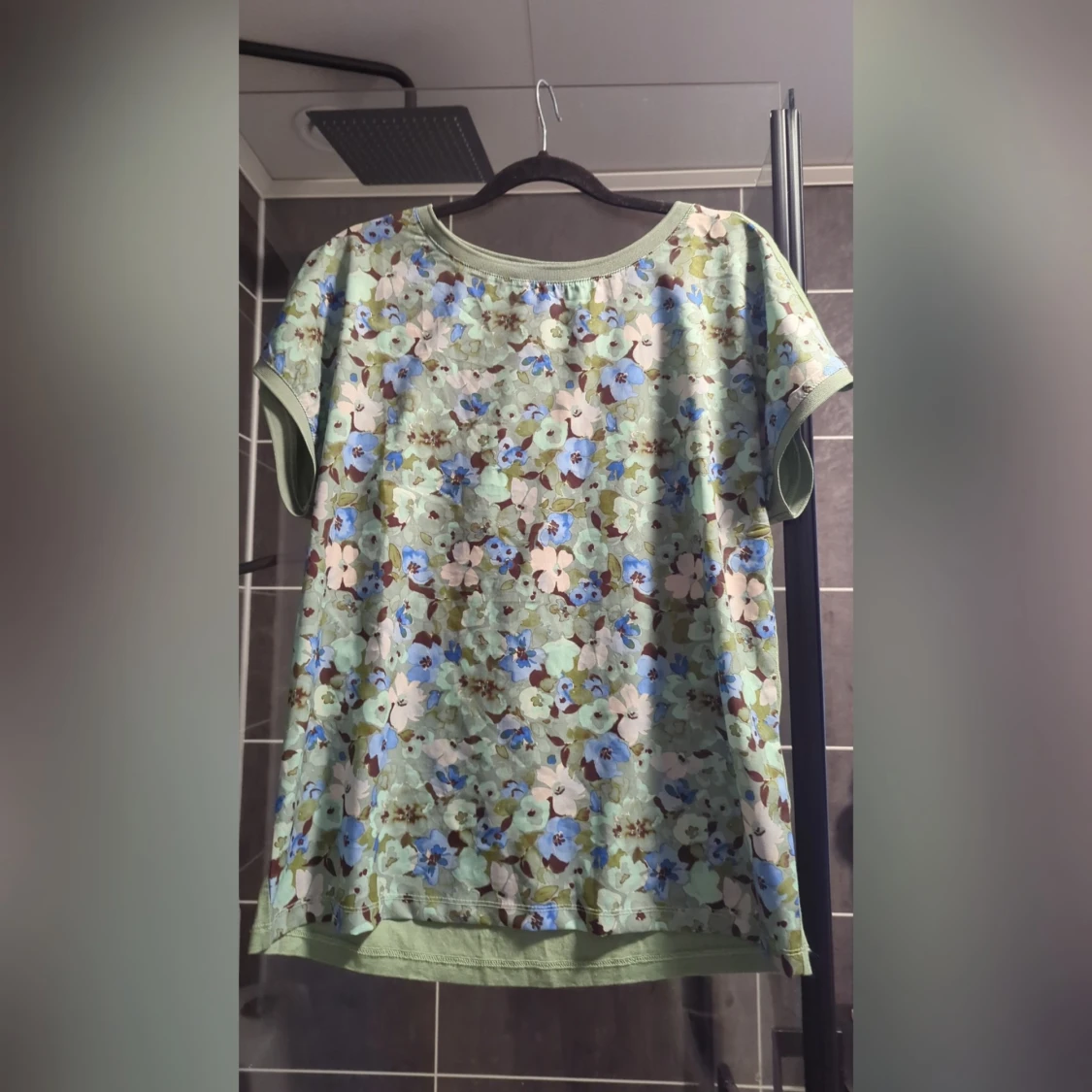 Super söt blus från B.Young