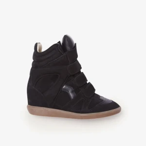 Isabel marant skor - Säljer mina isabel marant skor då dom inte längre kommer till användning (hör inte av er om bilder utan intention att köpa)