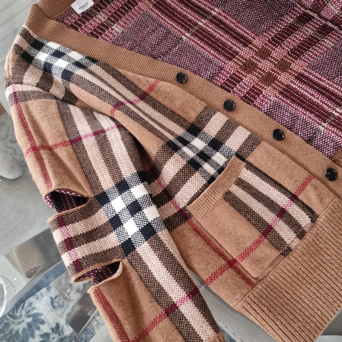 Burberry cardigan  - 90