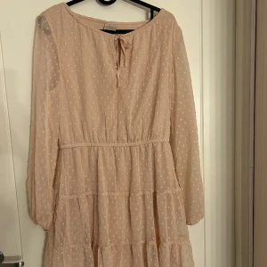 Rosa klänning - Använd endast en gång och i gott skick!