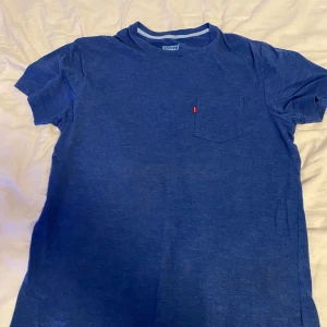 Levis T-shirt - En levis tshirt i storlek M, bra skick