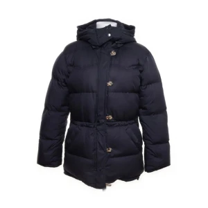 Boomerang jacka  - Säljer min marinblå boomerang jacka. Storlek xxxs men mer som en xs. Bra skick. 