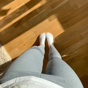 Grå träningsbyxor  - Så härliga träningsbyxor från hm❤️knappt använda!🫶😍