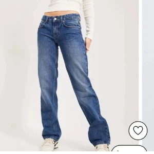 Nelly jeans - Low/mid waist jeans fråm nelly! Storlek 38 o i toppen skick!💕💕nypris 599kr