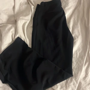 Kostymbyxor  - Säljer kostymbyxor från vera moda stl 36 120kr