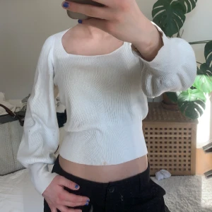 Stickad tröja  - Stickad tröja, inga defekter❤️