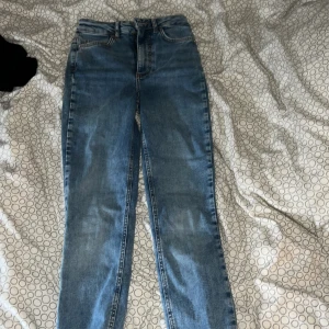 jeans  - jätte fina jeans, endast provade 