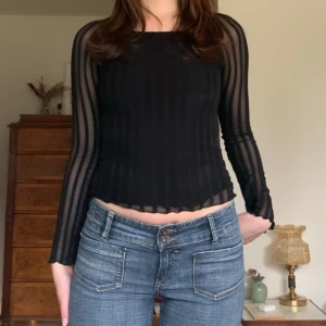 Mesh-topp - Randig topp i mesh med täckande tyg under, från märket Orsay! ✨