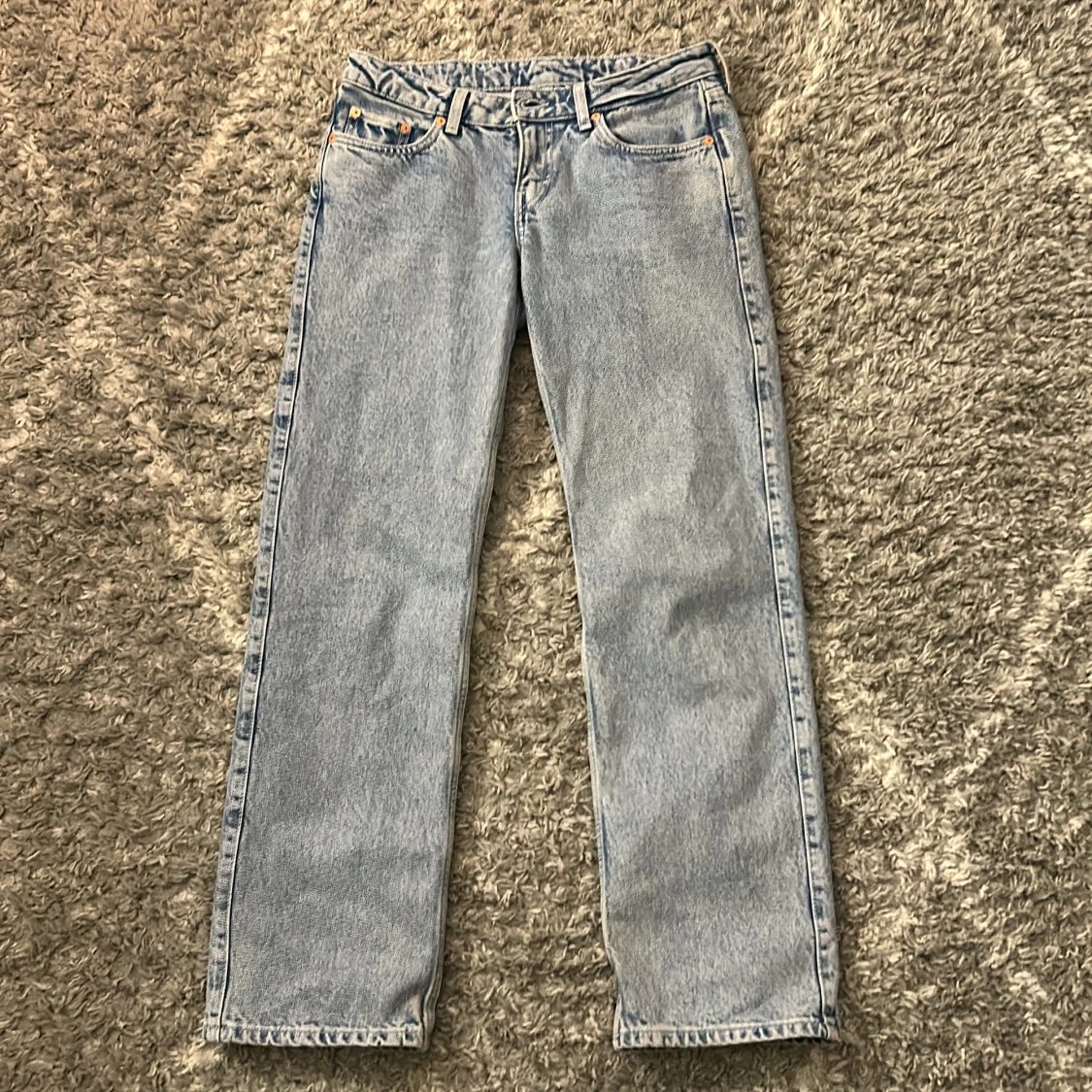 Ljusblåa jeans  - 90