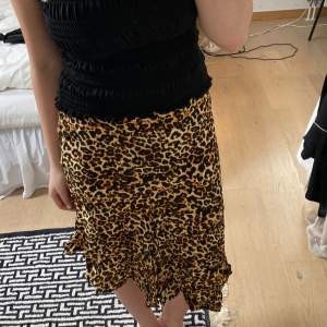 Superfin leopard kjol från visual clothing project 💘strl xs men passar även s