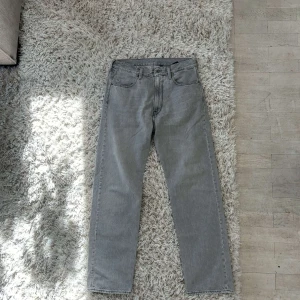 G-star raw - Ett par Type 49 Relaxed straight jeans från G-star i storlek w31 & L32. Använda ett fåtal gånger och i bra skick! Pris går att diskutera!