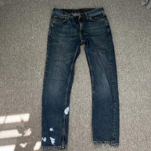 Säljer nu mina nudie jeans som är i väldigt bra skick. Köpta för 1500kr o jag säljer för 649kr! Skriv om du har fler funderingar!  