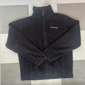 Columbia fleece - Svart Columbia fleece i fint skick 