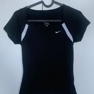 Vintage Nike Sport shirt in perfect condition.