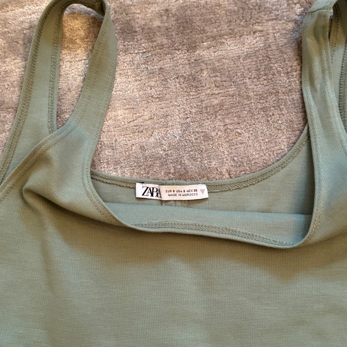 Grön klänning lång  - 91