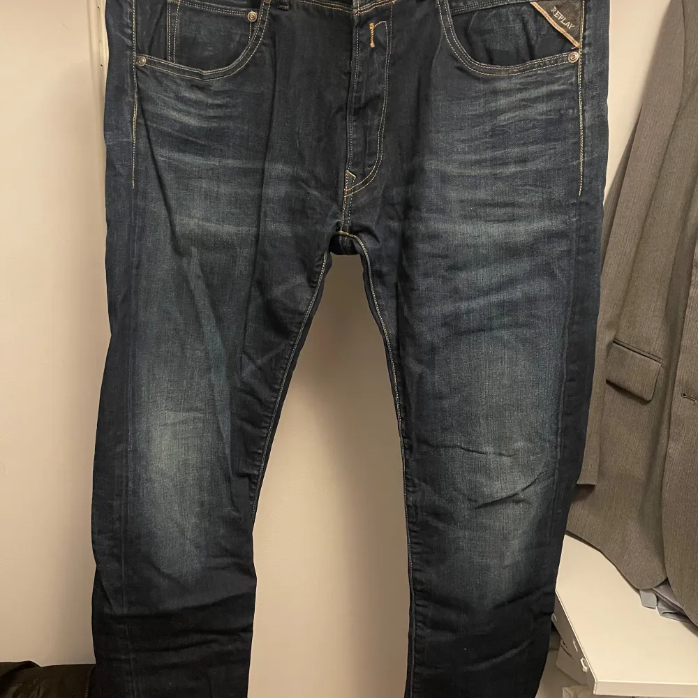 Som nya, använd enstaka gång. Storlek W36 L32. Jeans & Byxor.