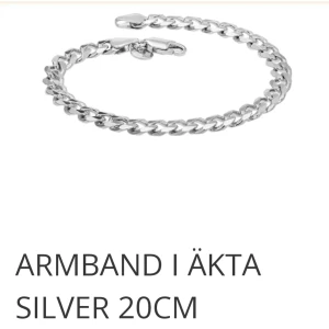 Viktor Frisk x Guldfynd  - Äkta silver (anpassad storlek till ca Äkta silver armband! (Ca 19 cm) Använd 2 gånger, inte riktigt min stil längre 👍🏼😊 Pris kan diskuteras vid snabb affär. (Nypris 799 kr)👍🏼