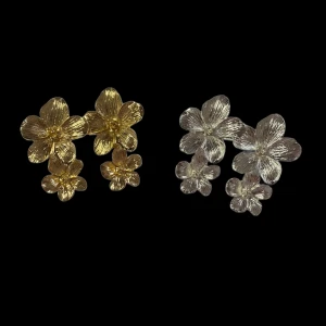 Har både de silvriga och guldiga - Rostfritt🥰 Kan uppfattas som tunga💗