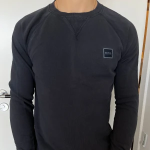 Hugo Boss Sweatshirt - Bra skick