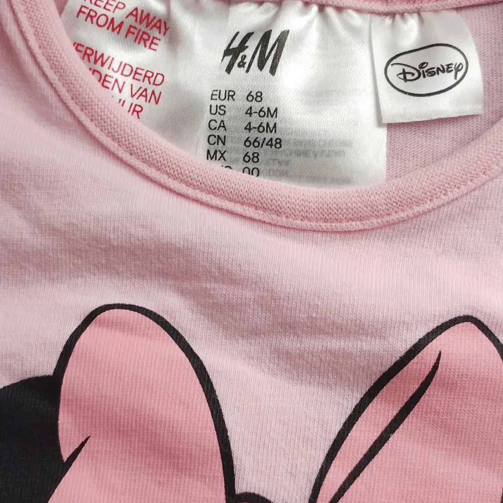 Fin Disney pyjamas från H&M med Mimmi Pigg. Storlek: 68.. Övrigt.