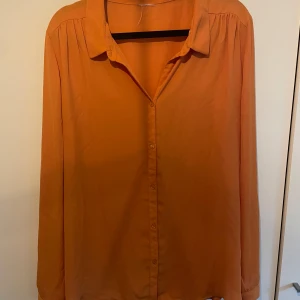 Skjorta  - Gul skjorta från Vila i storlek xl