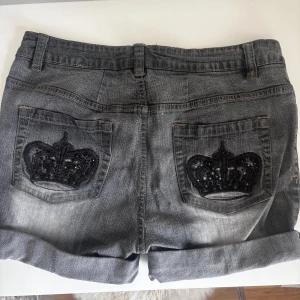 Coola jeans shorts - Vet inte vart de är ifrån, skitfeta ❤️‍🔥