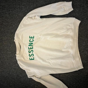 Tunnare collegetröja - Milt använd collegetröja från lager 157