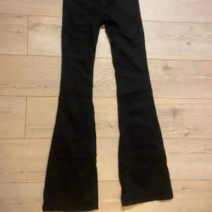 Tall bootcut jeans - Perfekt längd på mig som är 177/178cm🙌🏼