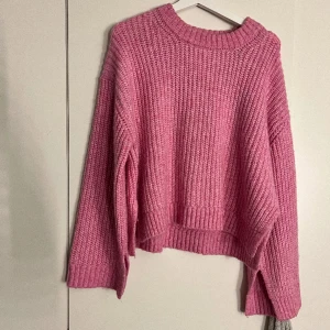 Stickad tröja - Jättefin tröja från Gina Tricot, använd en gång