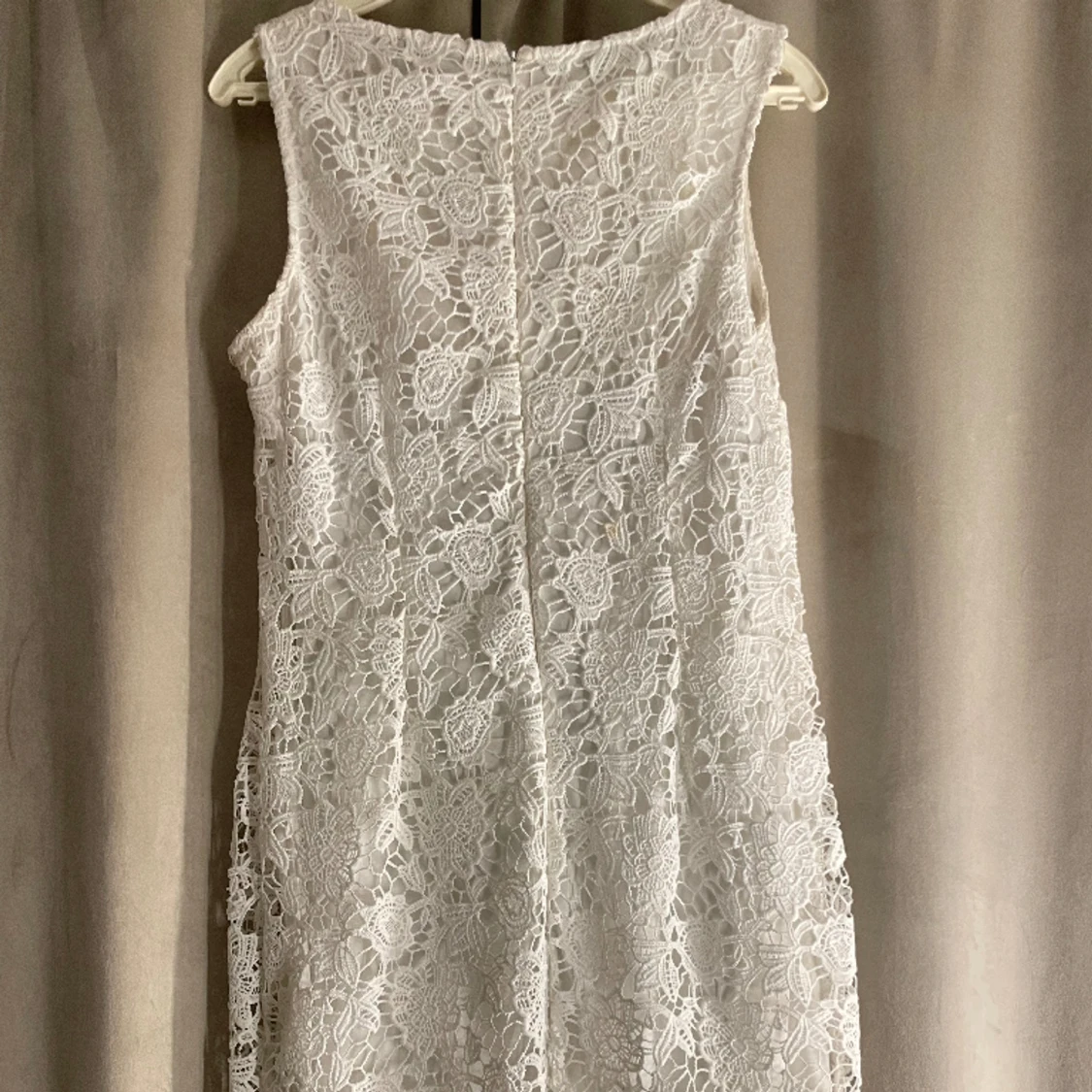 Vit klänning  - 90