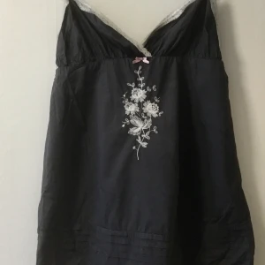 Oddmolly Linneklänning blågrå - Jättefin linneklänning från oddmolly. 